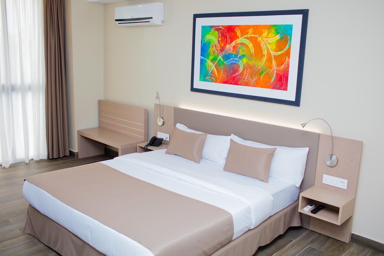 ליברוויל Fly Hotel מראה חיצוני תמונה