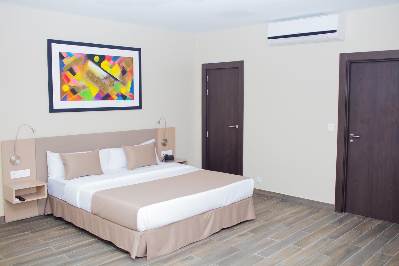 ליברוויל Fly Hotel מראה חיצוני תמונה