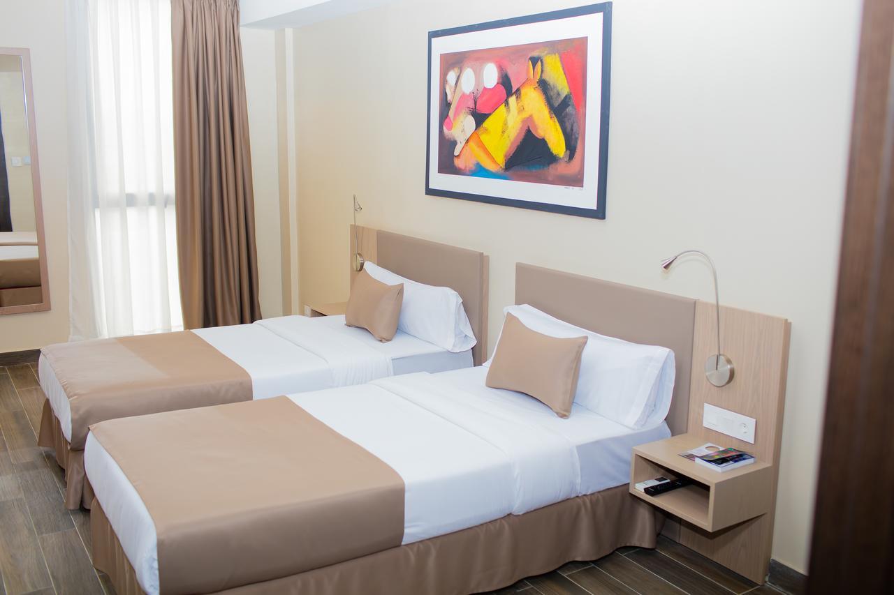 ליברוויל Fly Hotel מראה חיצוני תמונה